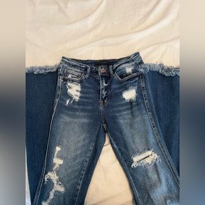 Distressed flying monkey Jeans from buckle